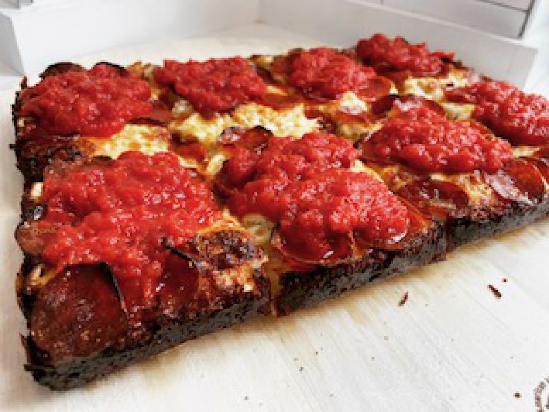 Detroit style pizza done right